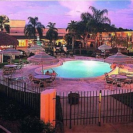 Hotel Clarion Fort Myers Exterior foto